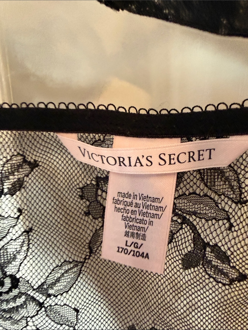 Victoria's Secret Black Sheer Lace Bralette, size L - Picture 2 of 4